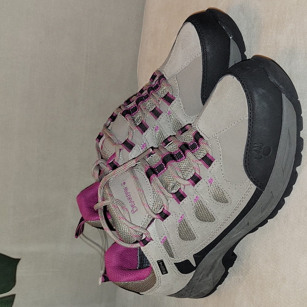 BEARPAW Women's Hiking Boots - Picture 8 of 8